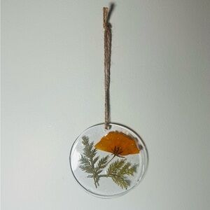 Hand Crafted Resin Floral Hanging Wall Decor